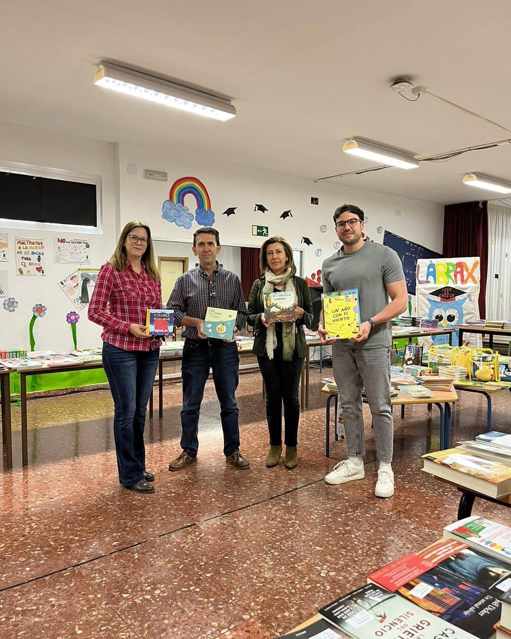 En Quesada el Ayuntamiento ha visitado a los colegios CEIP Jos&eacute; Luis Verdes y Virgen de T&iacute;scar para la entrega de libros